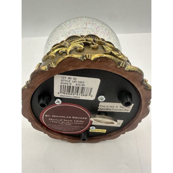 St. Nicholas Square Angel Musical Snow Globe “Angels We Have Heard On High” - Picture 5 of 5